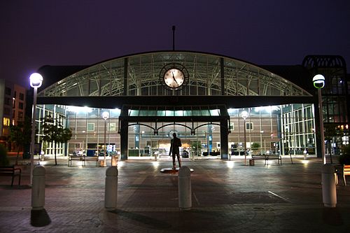 Oakland – Jack London Square station